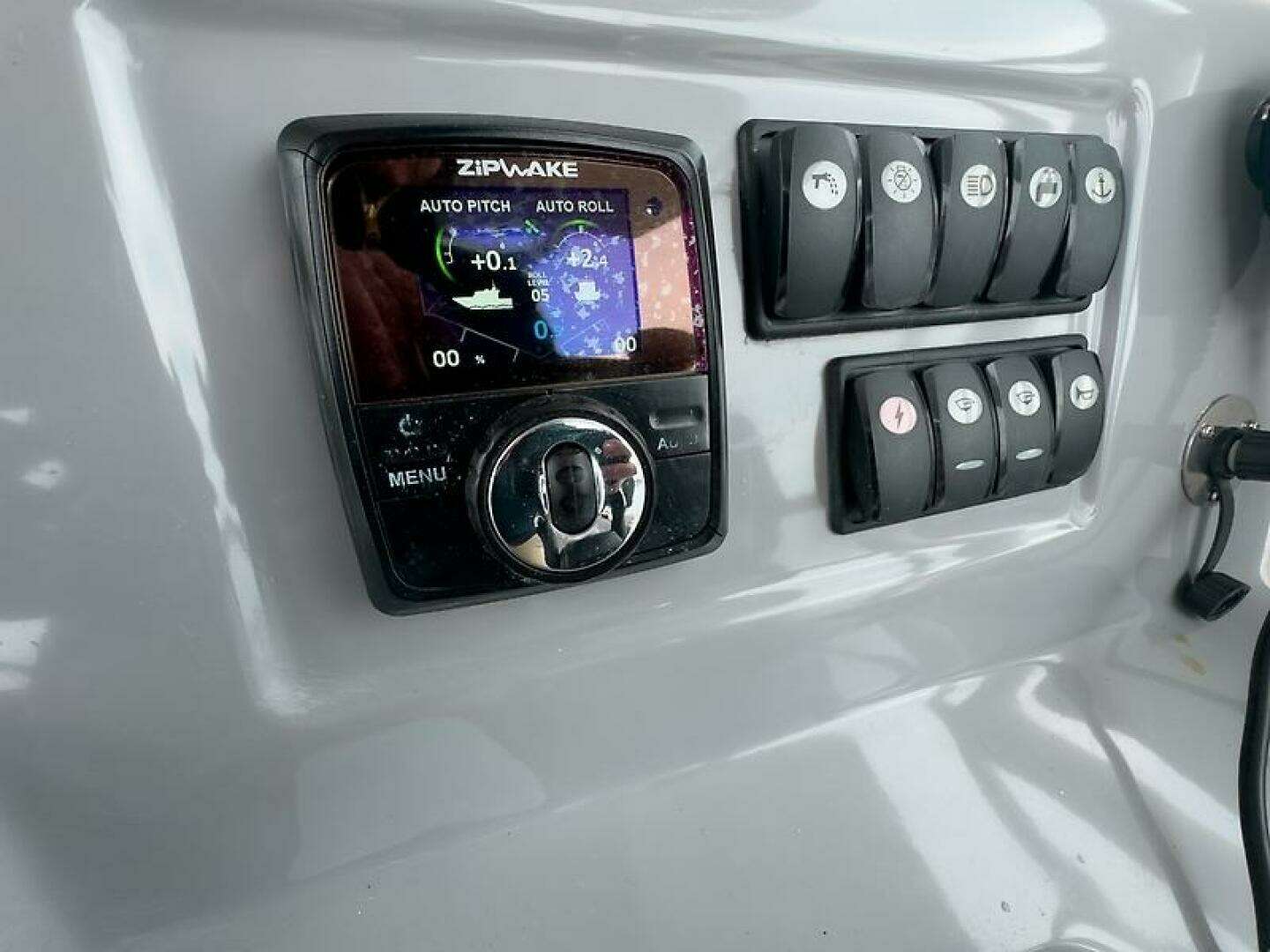 2023 Jeanneau 9.0 CC - Image 8