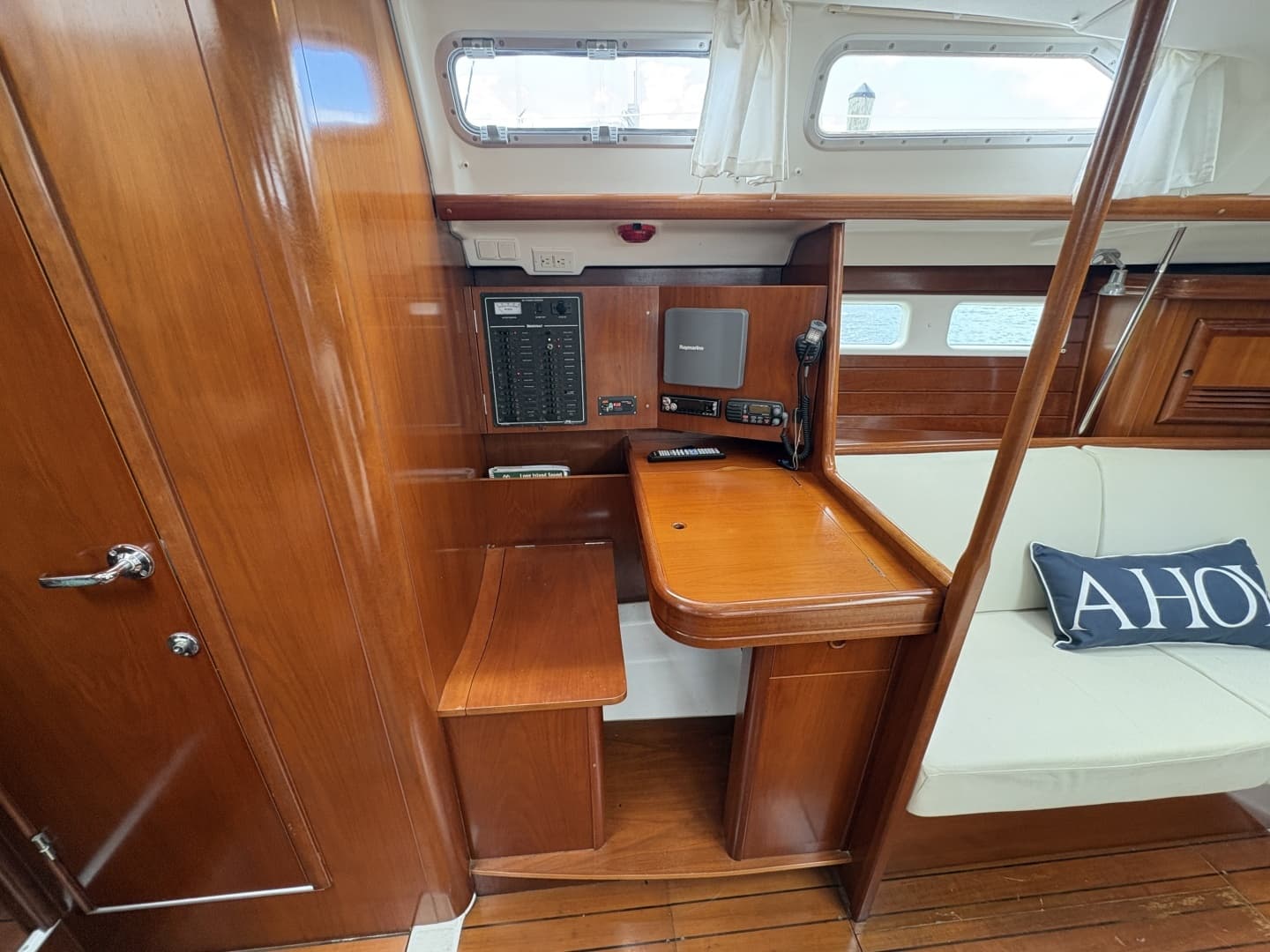 2003 Beneteau 423 - Image 16