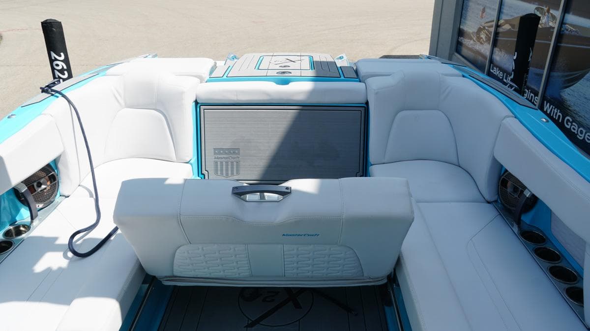 2021 MasterCraft X24 - 17