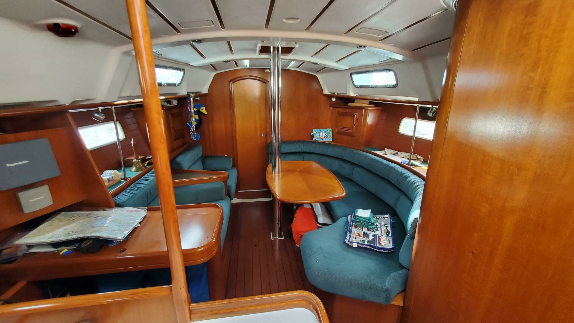 2000 Beneteau 361 - Image 45