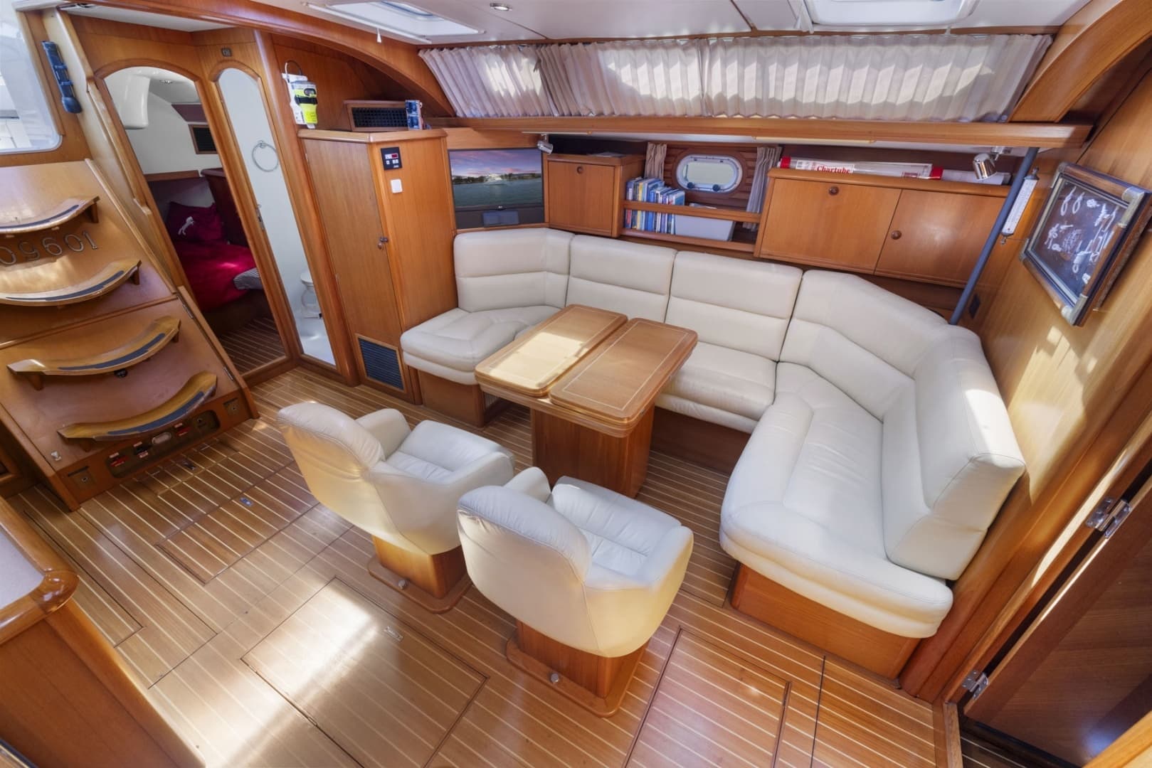 2001 Jeanneau — - Image 36