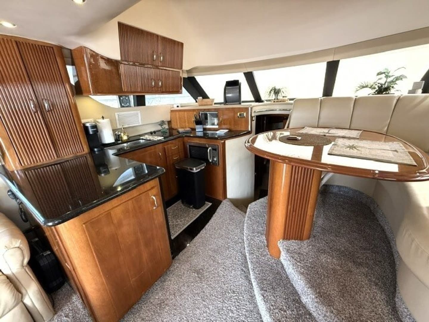 2005 Carver 46 Voyager - Image 41