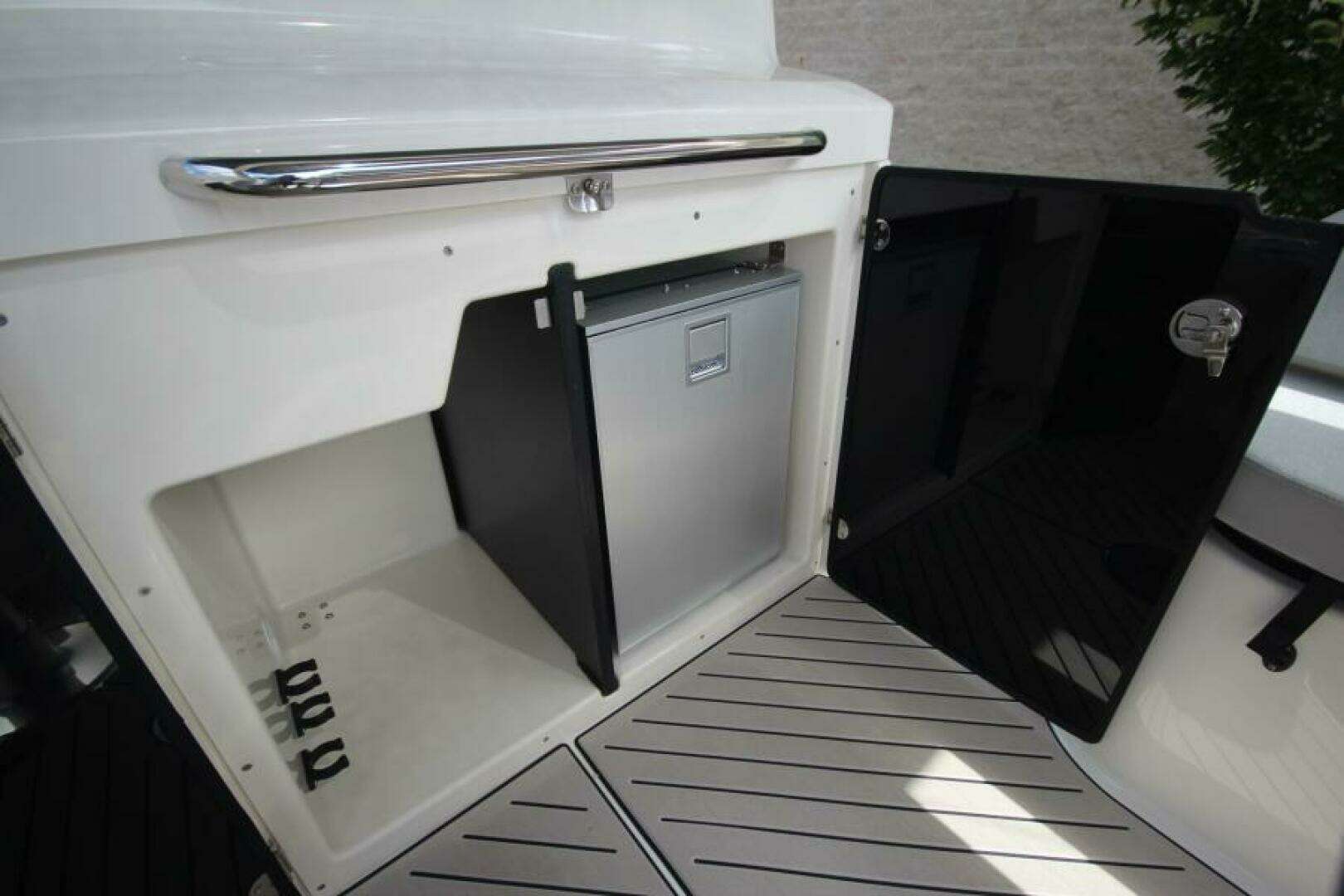 2024 Zodiac Medline 9 NEO - Image 44