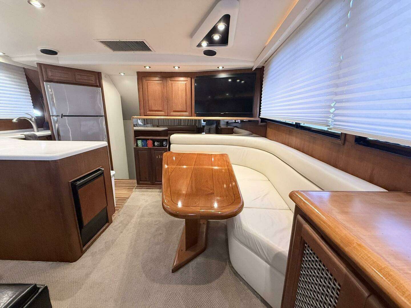 1992 Viking 50 Convertible - Image 5
