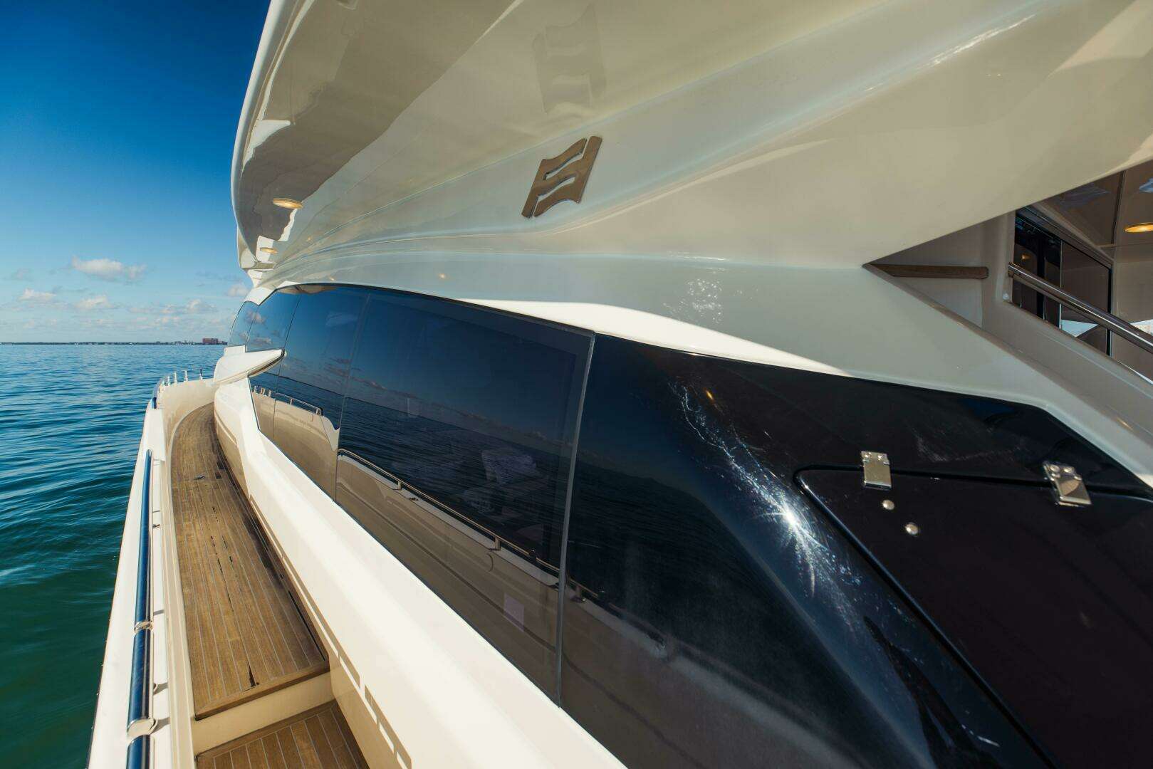 2017 Ferretti Yachts 750 - Image 24