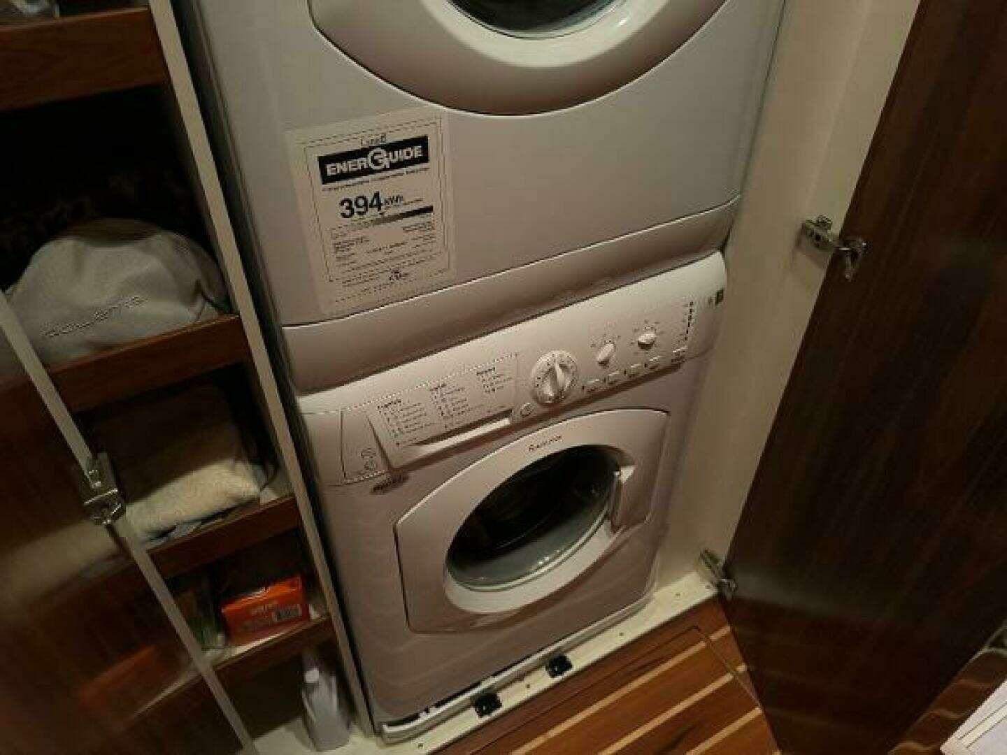 2010 Tiara Yachts 5800 Sovran - Image 84