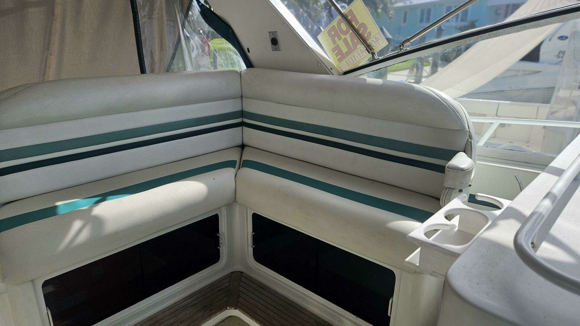 1990 Trojan 11M Express - Image 14