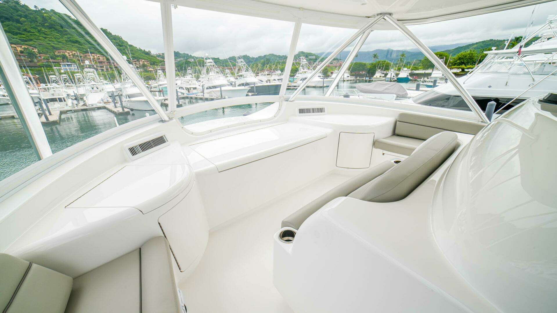 2023 Viking 72 Convertible - Image 26