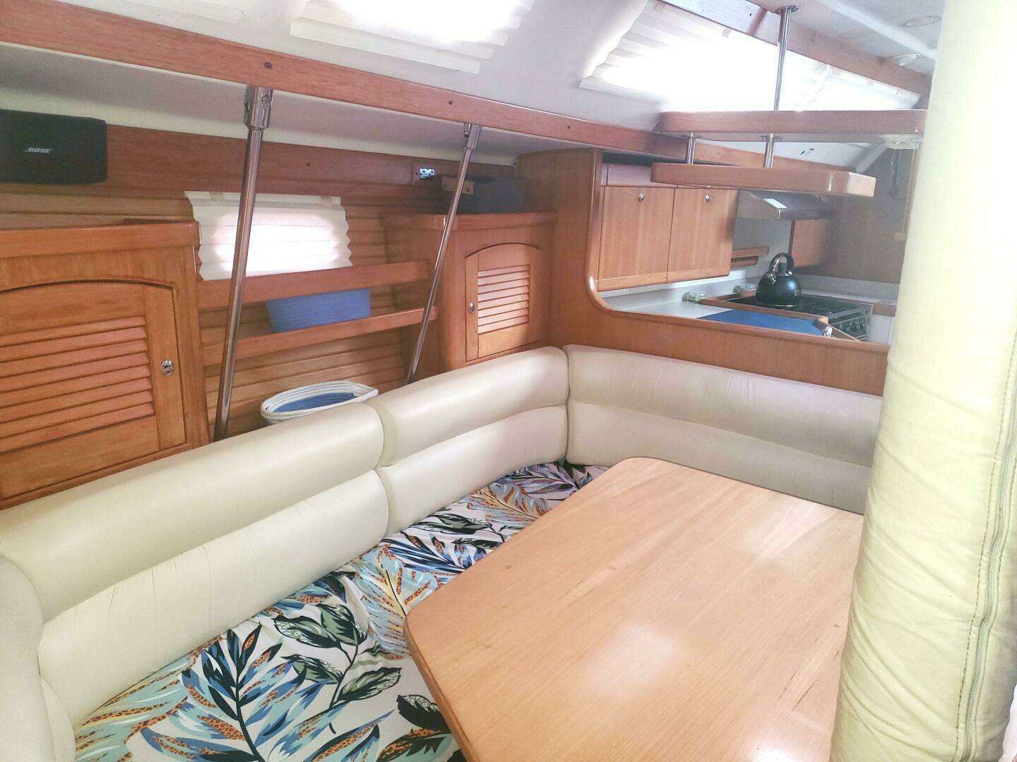 2007 Catalina 400 MK II - Image 30