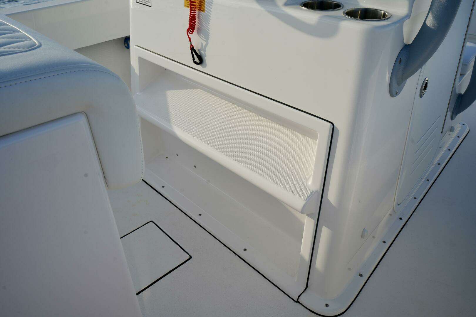 2024 Reef Runner Center Console - Image 26