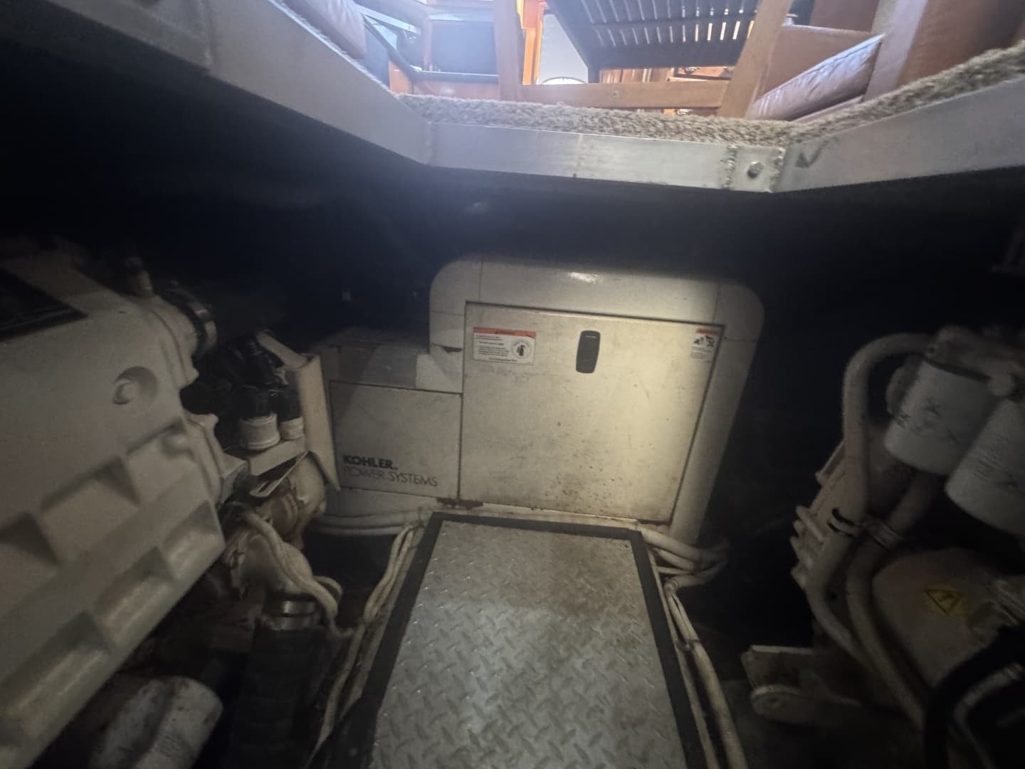 2003 Carver 444 Cockpit Motor Yacht - Image 29