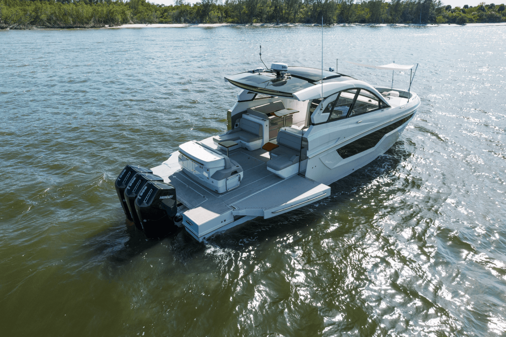 2026 Cruisers Yachts 50GLS OB - Image 19