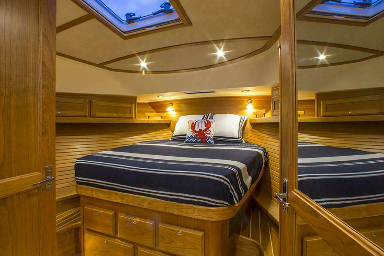 2026 Sabre 38 Salon Express - Image 10