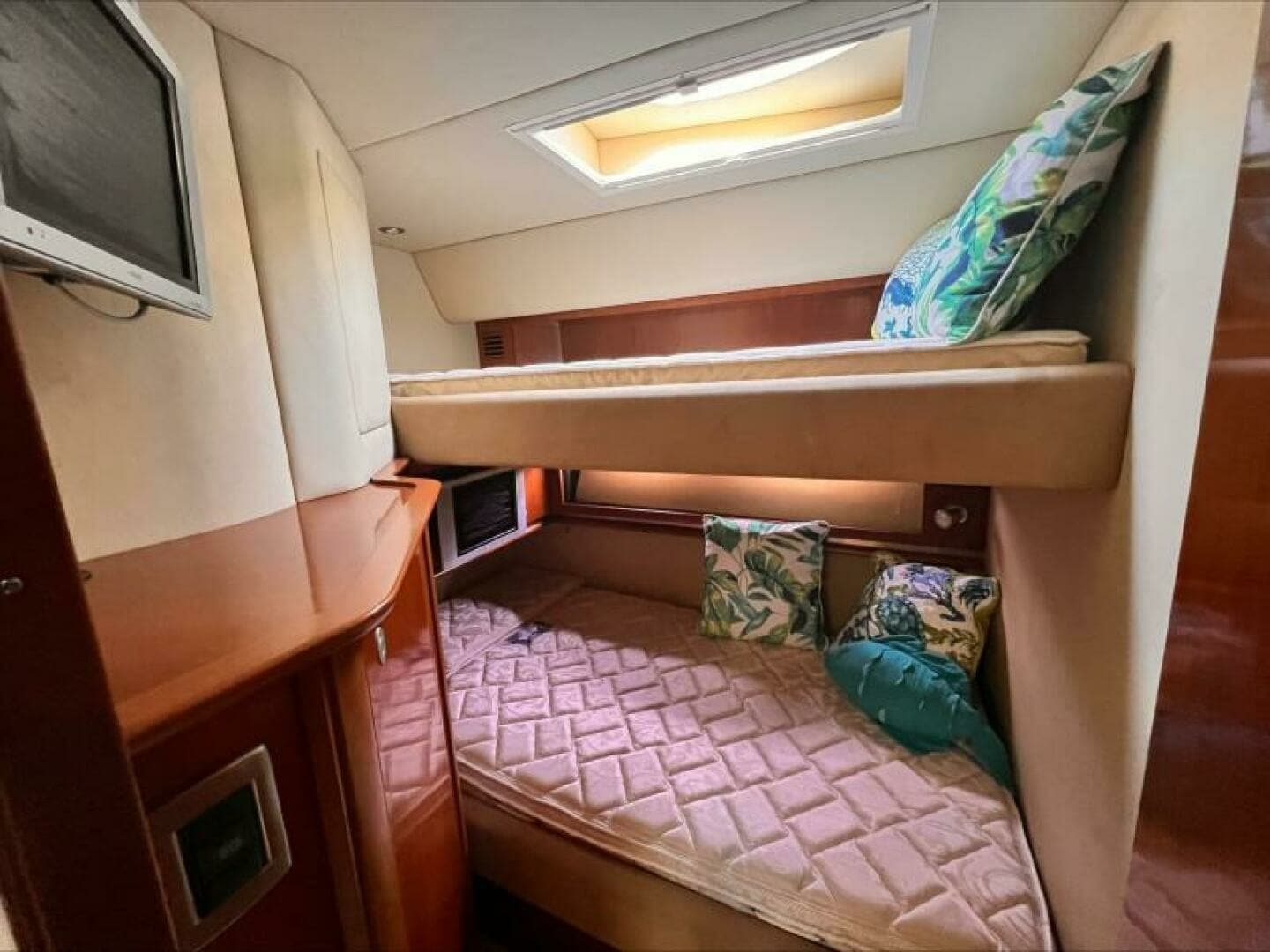2005 Sea Ray 500 Sundancer - Image 25