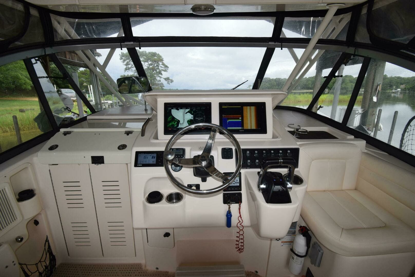 2016 Grady-White Express 330 - Image 31