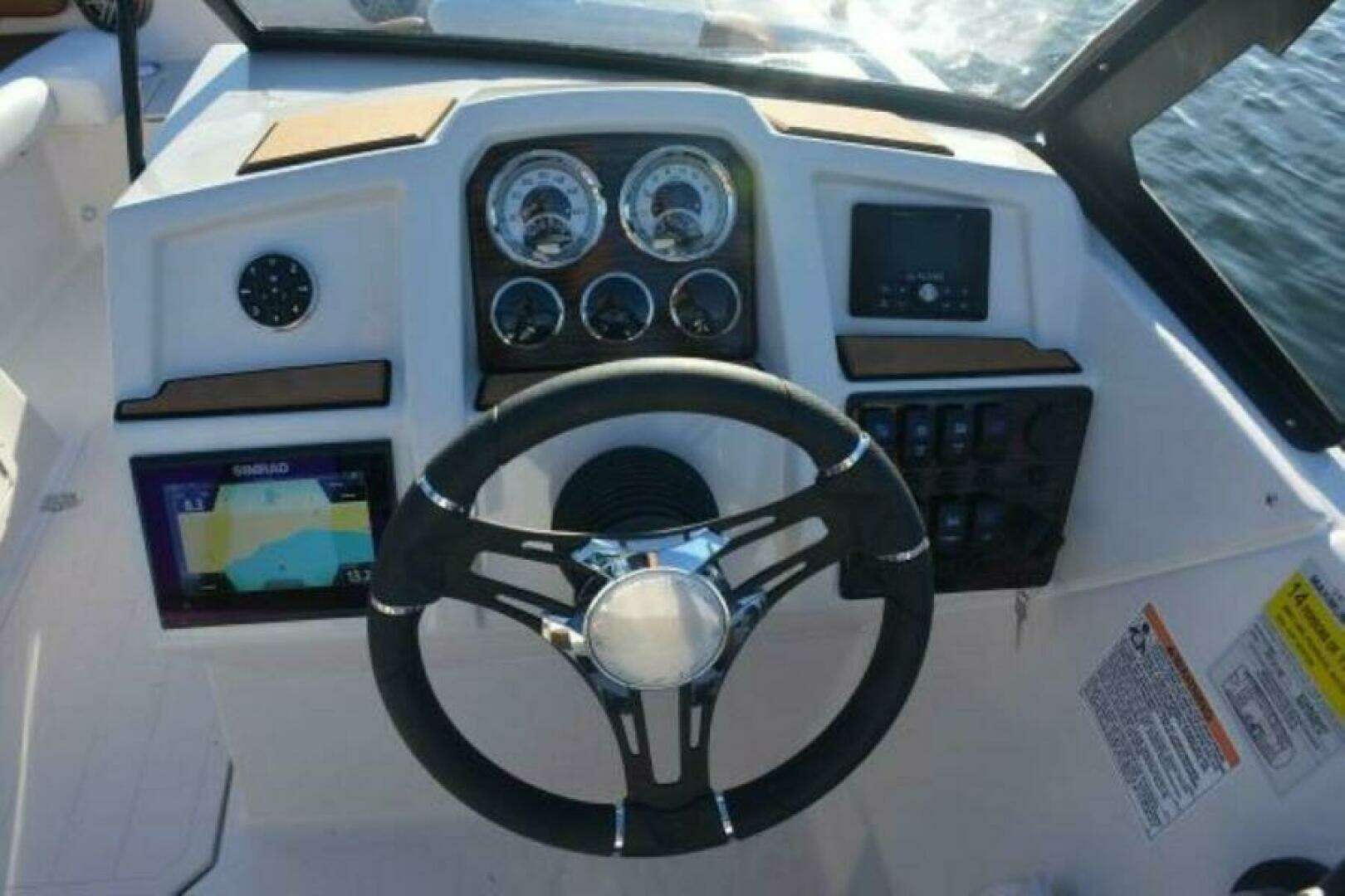 2025 Starcraft SVX 210 OB DC - Image 6