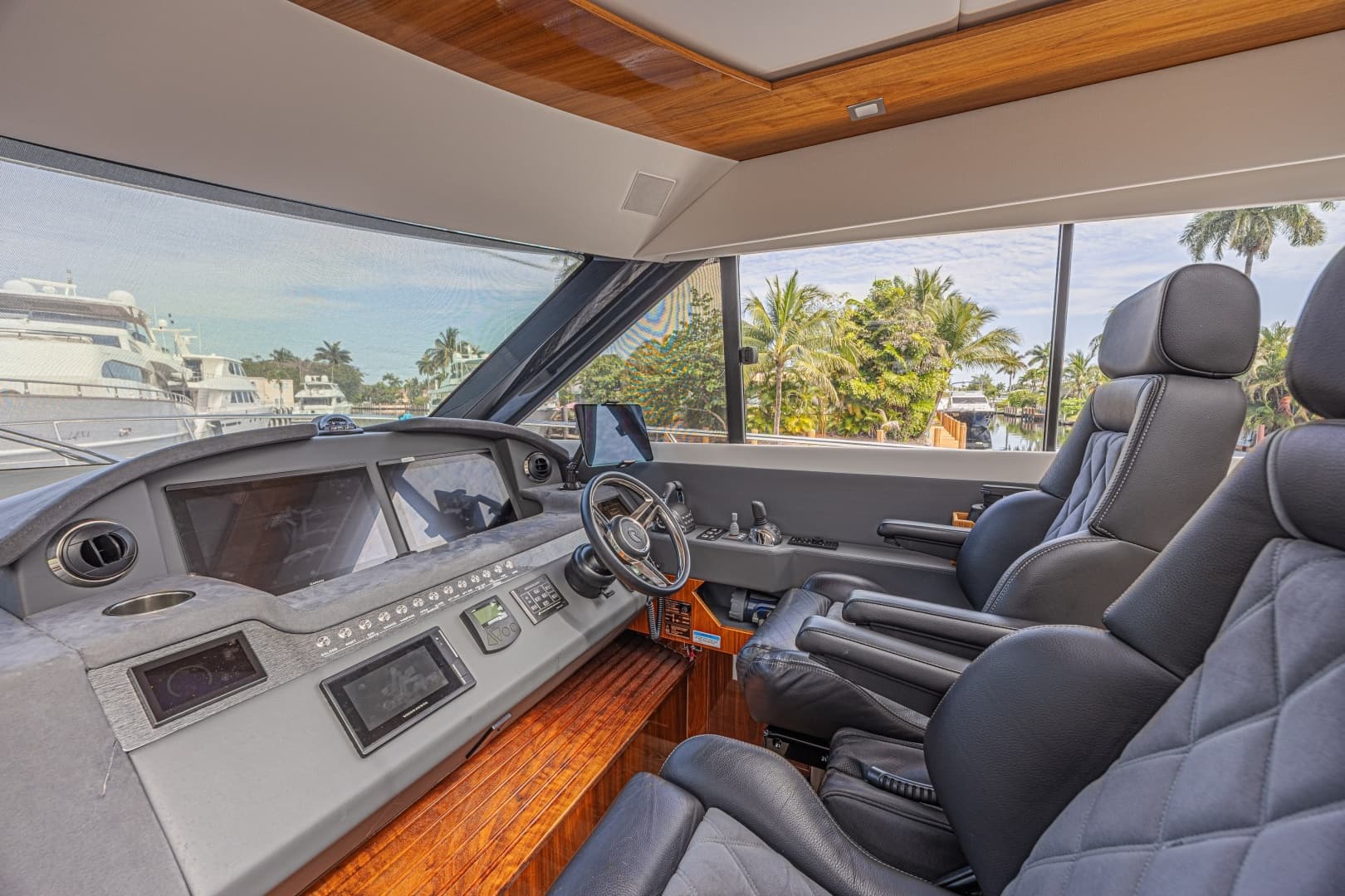 2021 Riviera 6000 Motor Yacht - Image 29