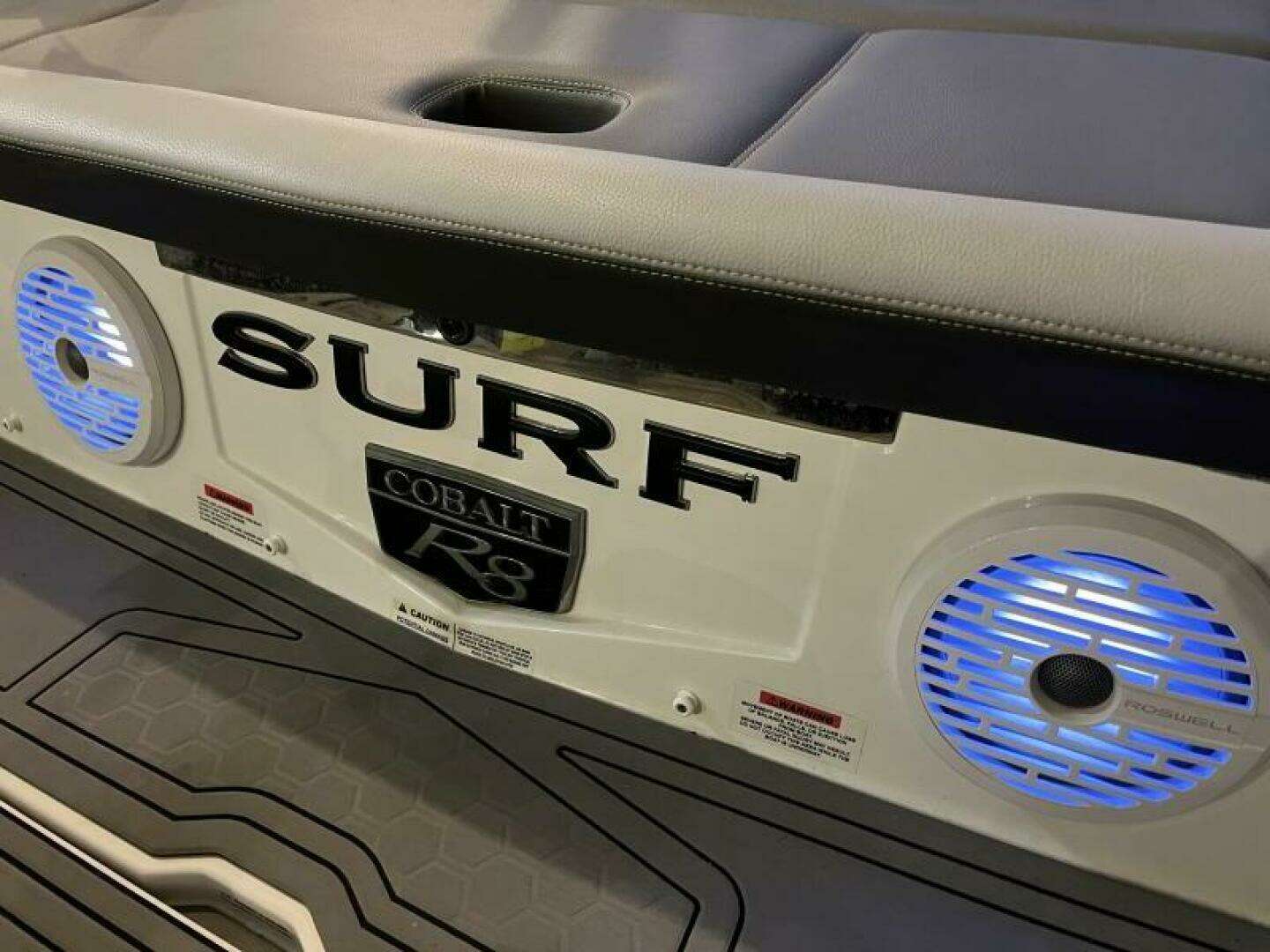 2021 Cobalt R8 Surf - Image 9