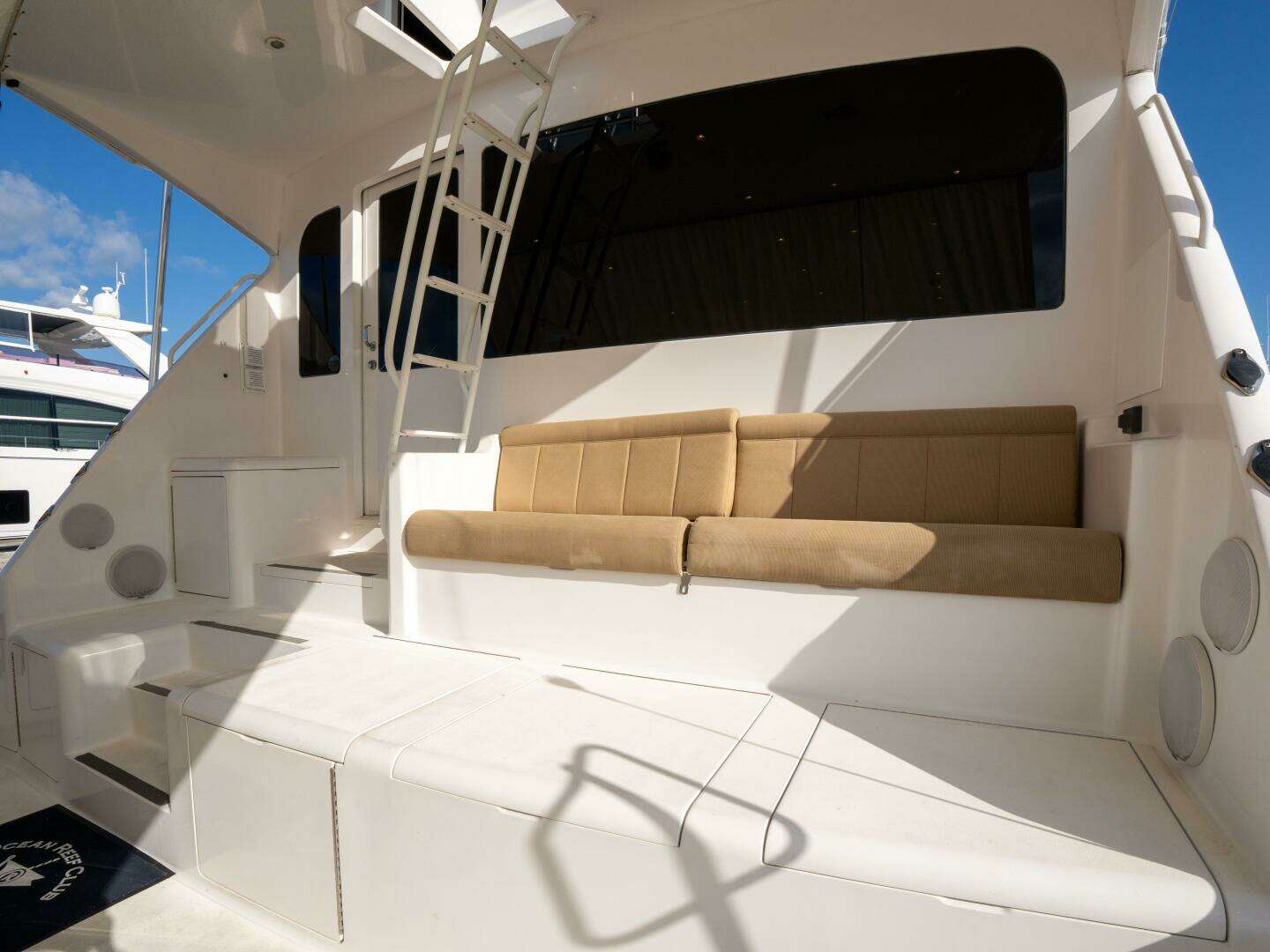 2005 Viking 74 Enclosed Bridge - Image 10