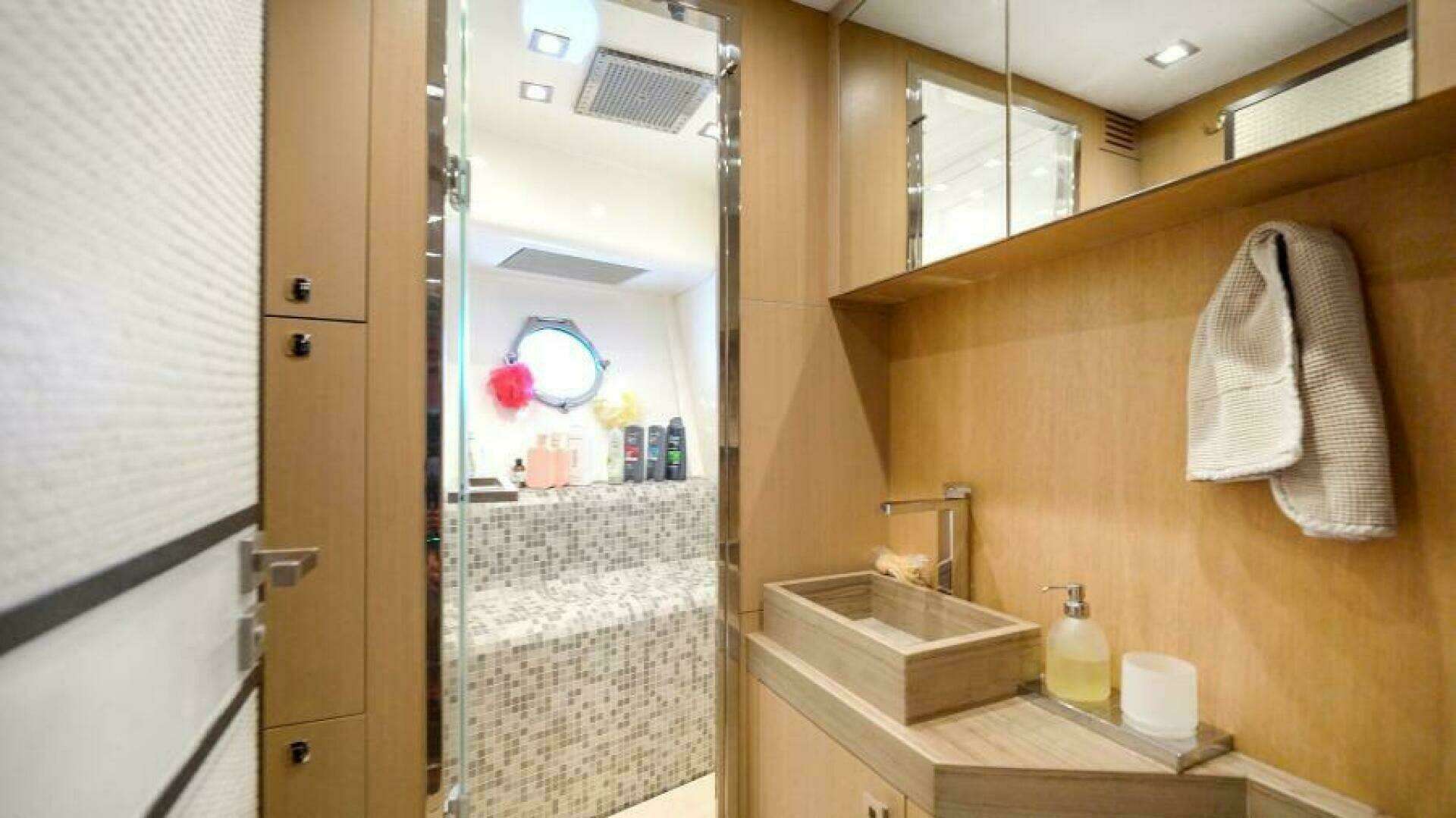 2015 Monte Carlo Yachts MCY86 - Image 71