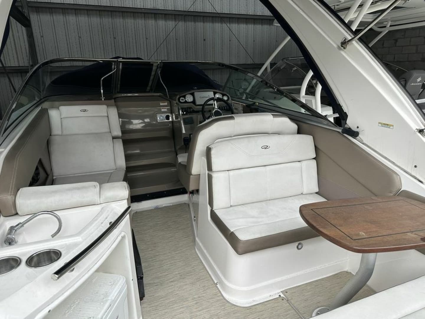2017 Regal 28 Express - Image 18