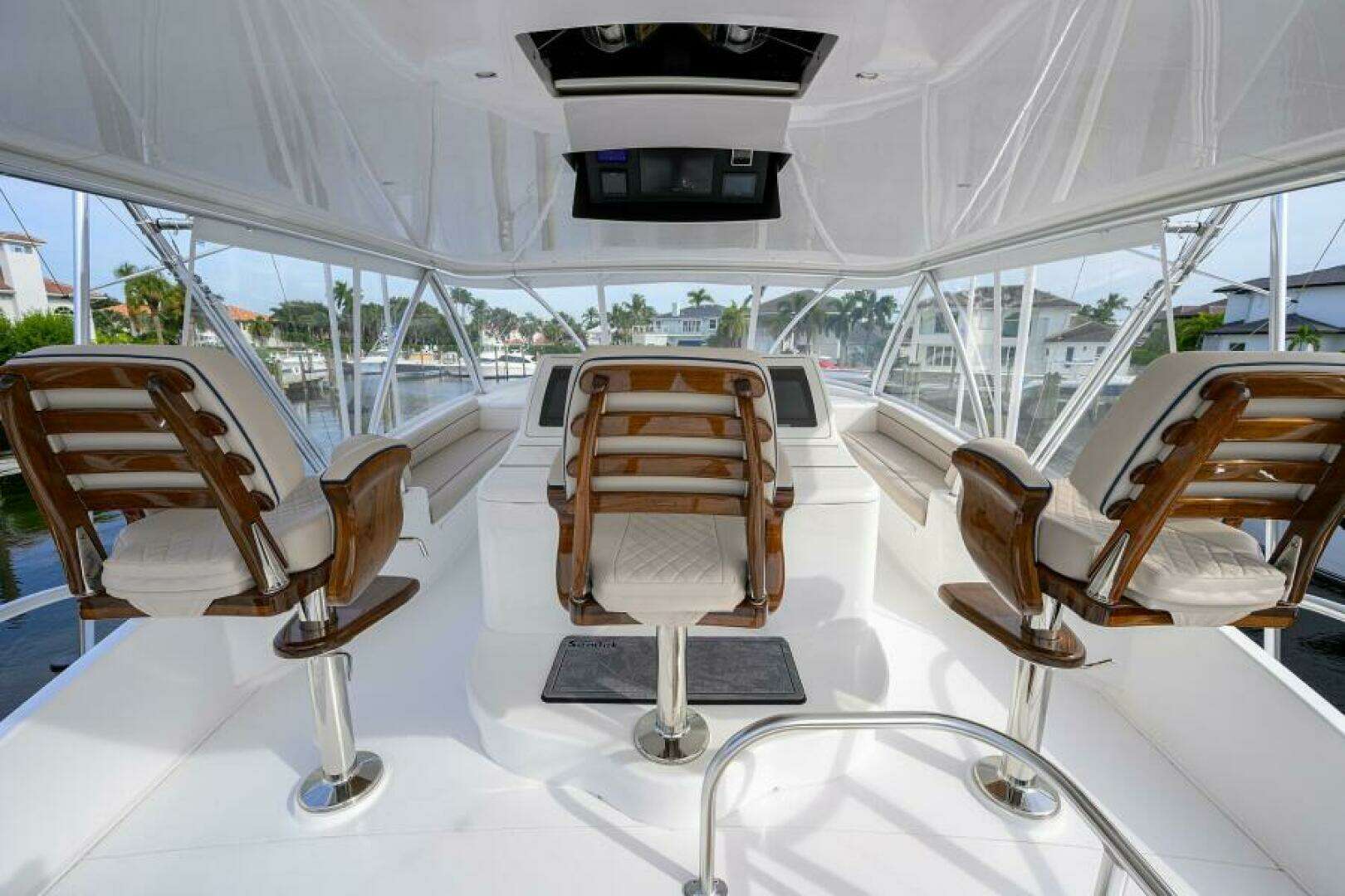 2024 Viking 80 Convertible - Image 27