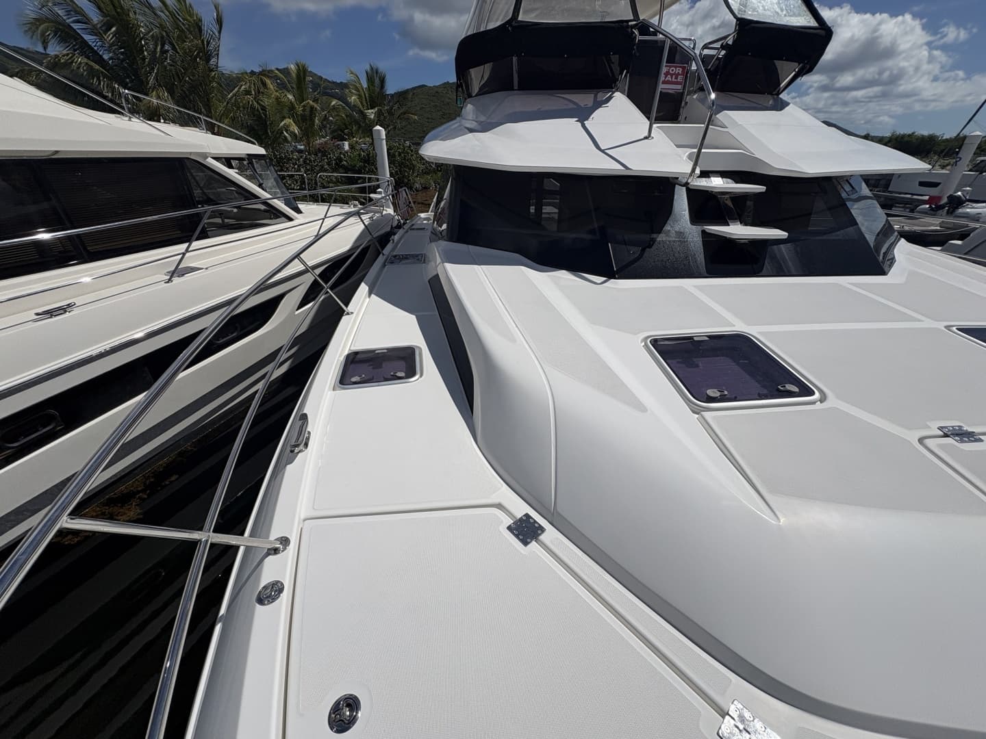 2022 Aquila 44 - Image 4