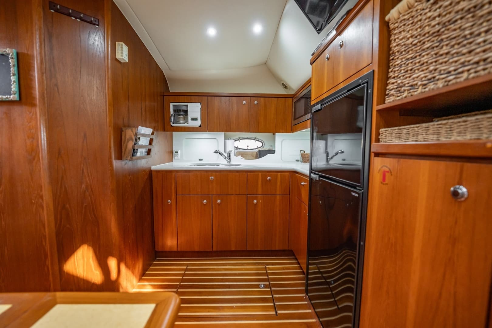 2002 Tiara Yachts 4100 Open - Image 26