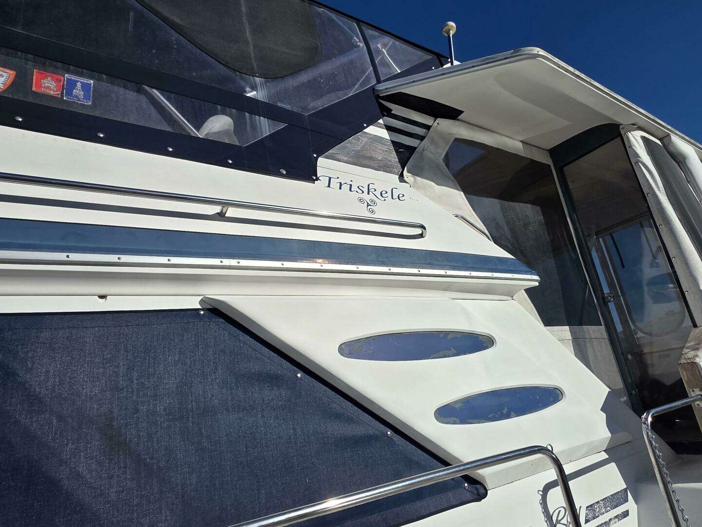 1988 Sea Ray 415 - Image 5