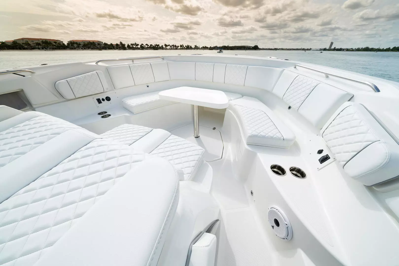 2021 Pursuit S378 - Image 10