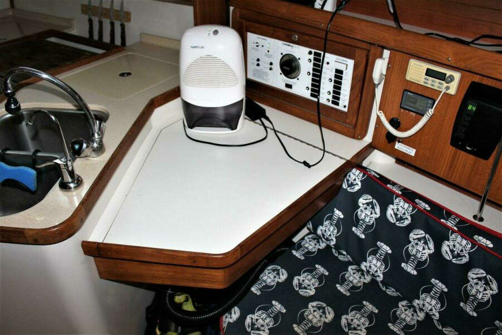 1996 Catalina 320 - Image 23