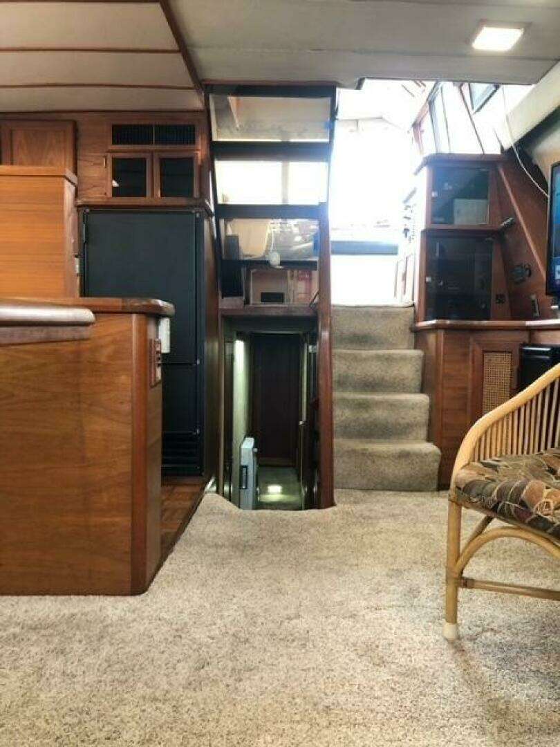 1985 Bayliner 4550 Motoryacht - Image 15
