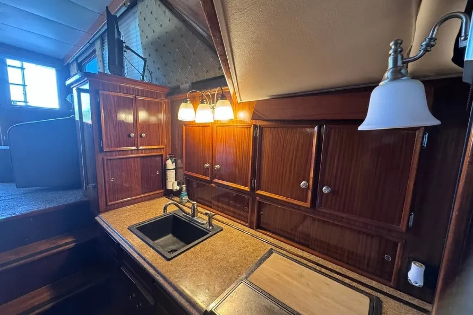 1981 Hatteras 43 Convertible - Image 12