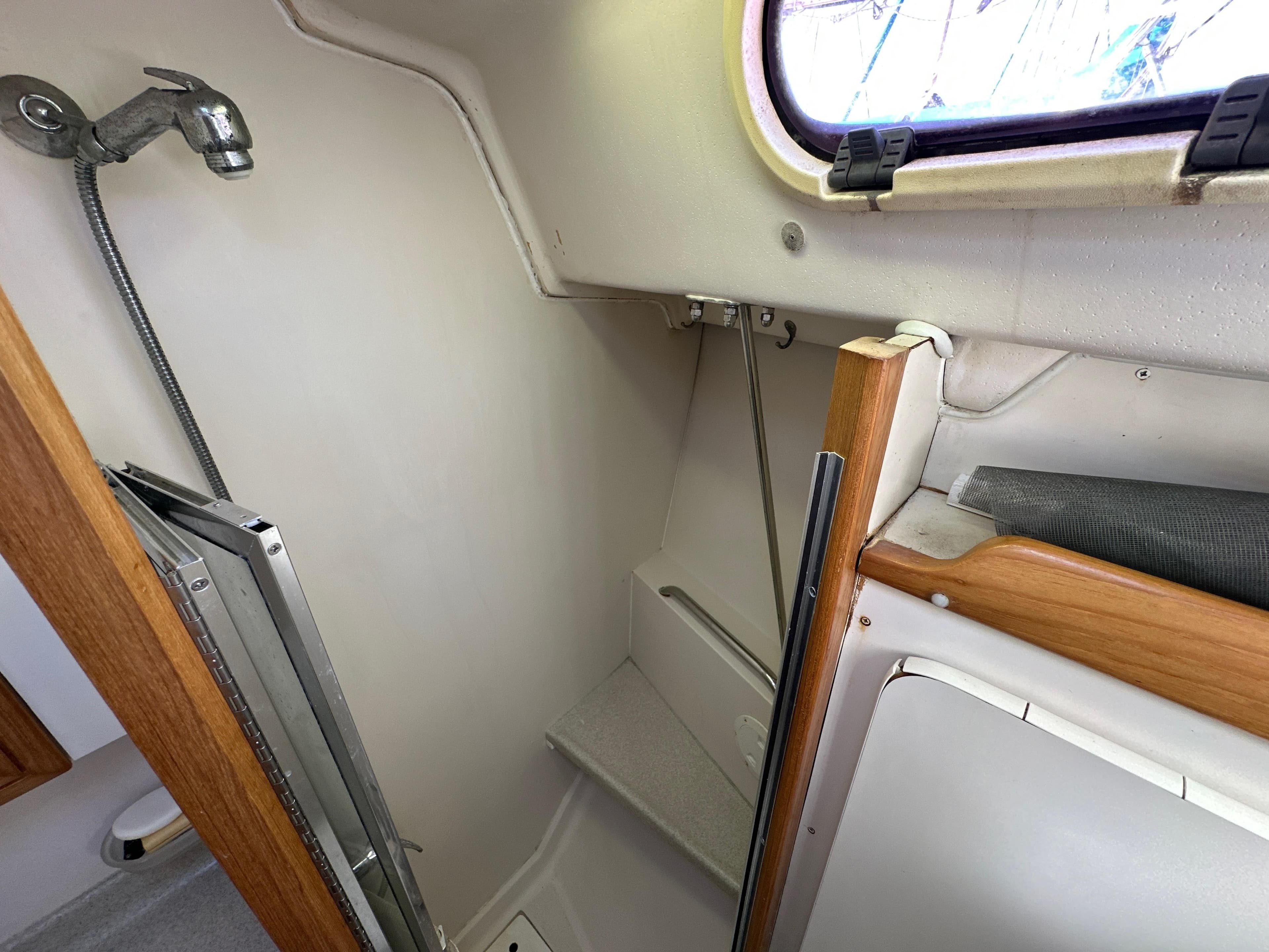 2005 Catalina 350 - 69