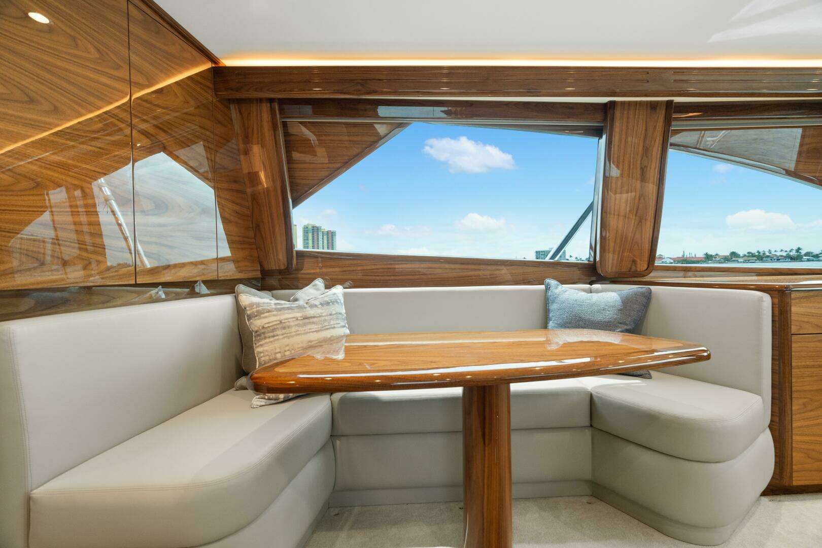 2025 Viking 58 Convertible - Image 22