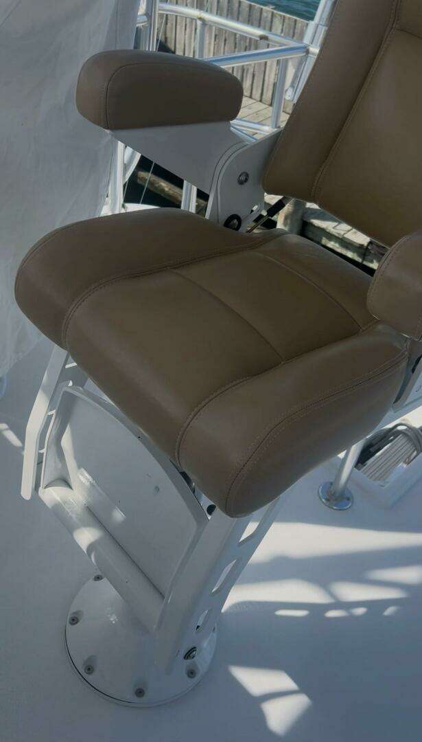 1998 Ocean Yachts 53 Convertible - Image 30