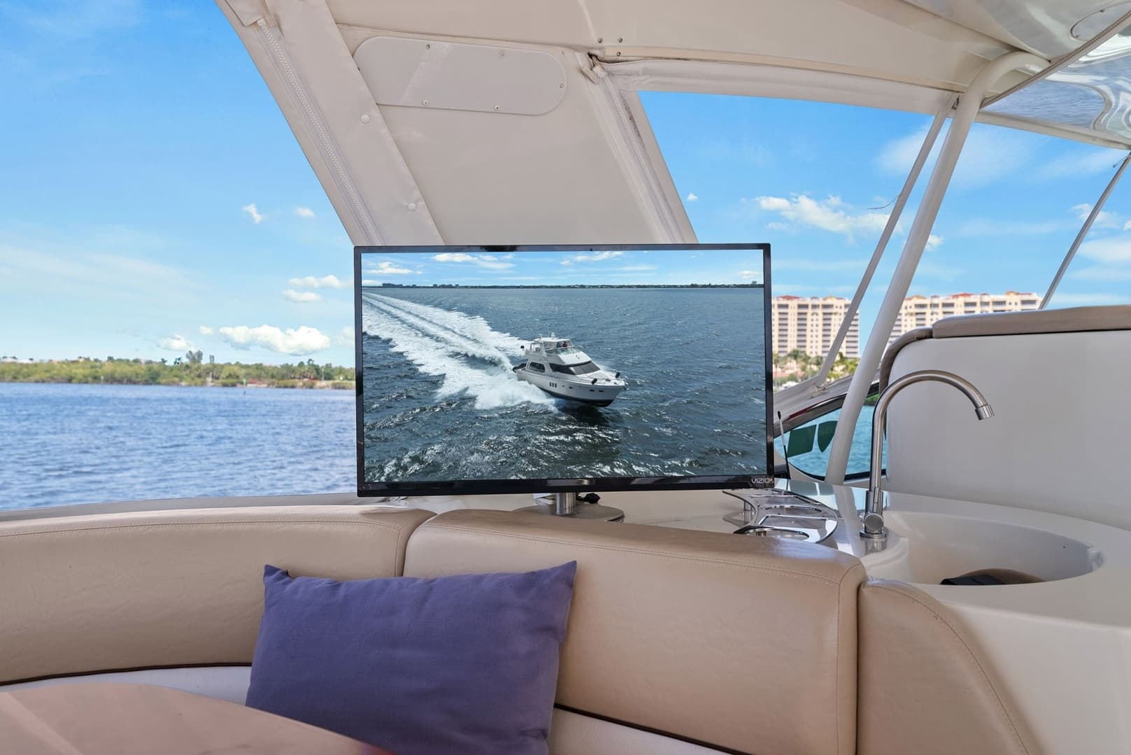 2008 Carver 56 Voyager SE - Image 33