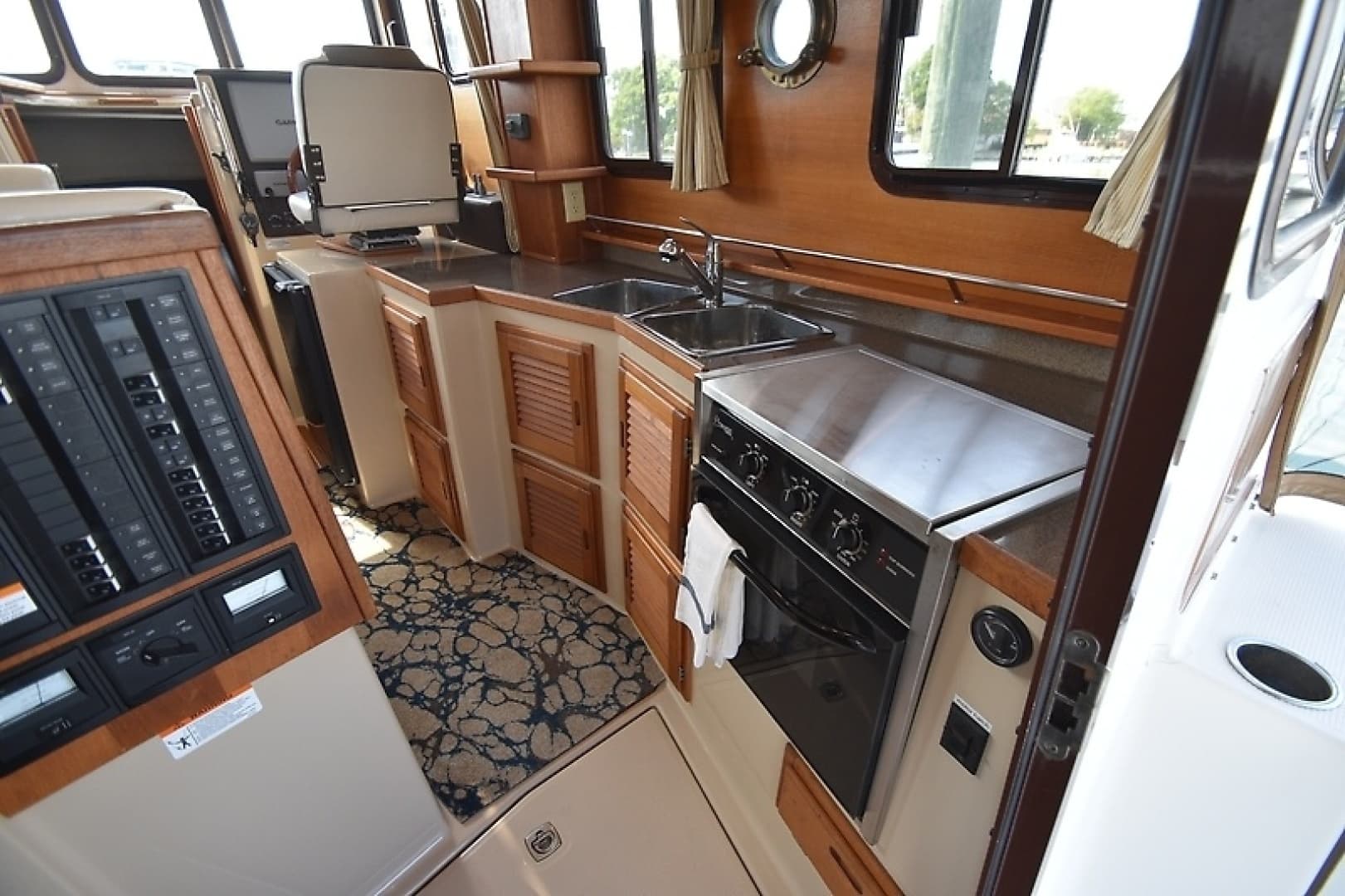2014 Ranger Tugs 29 Classic - Image 13