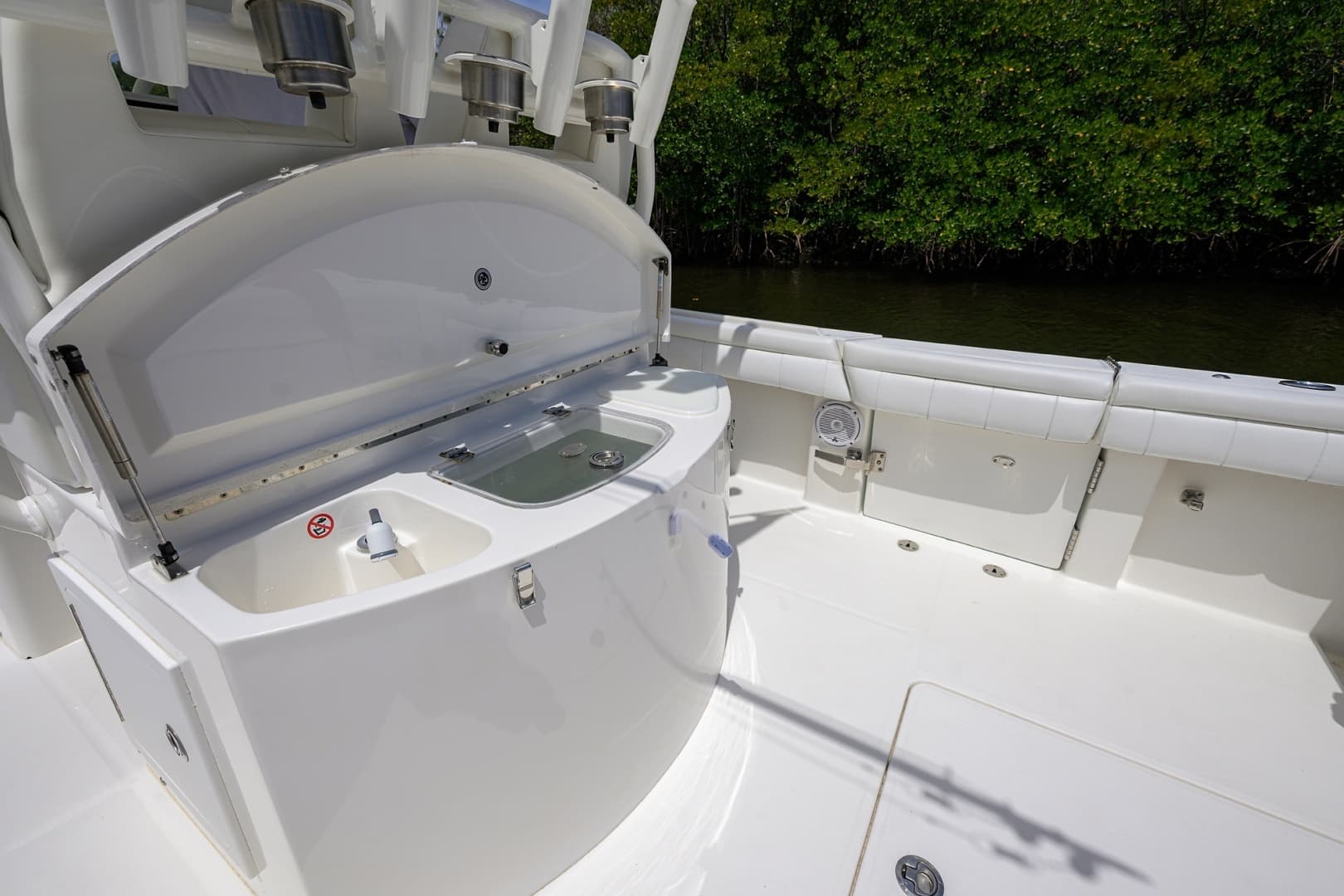 2019 Regulator Center Console - Image 55