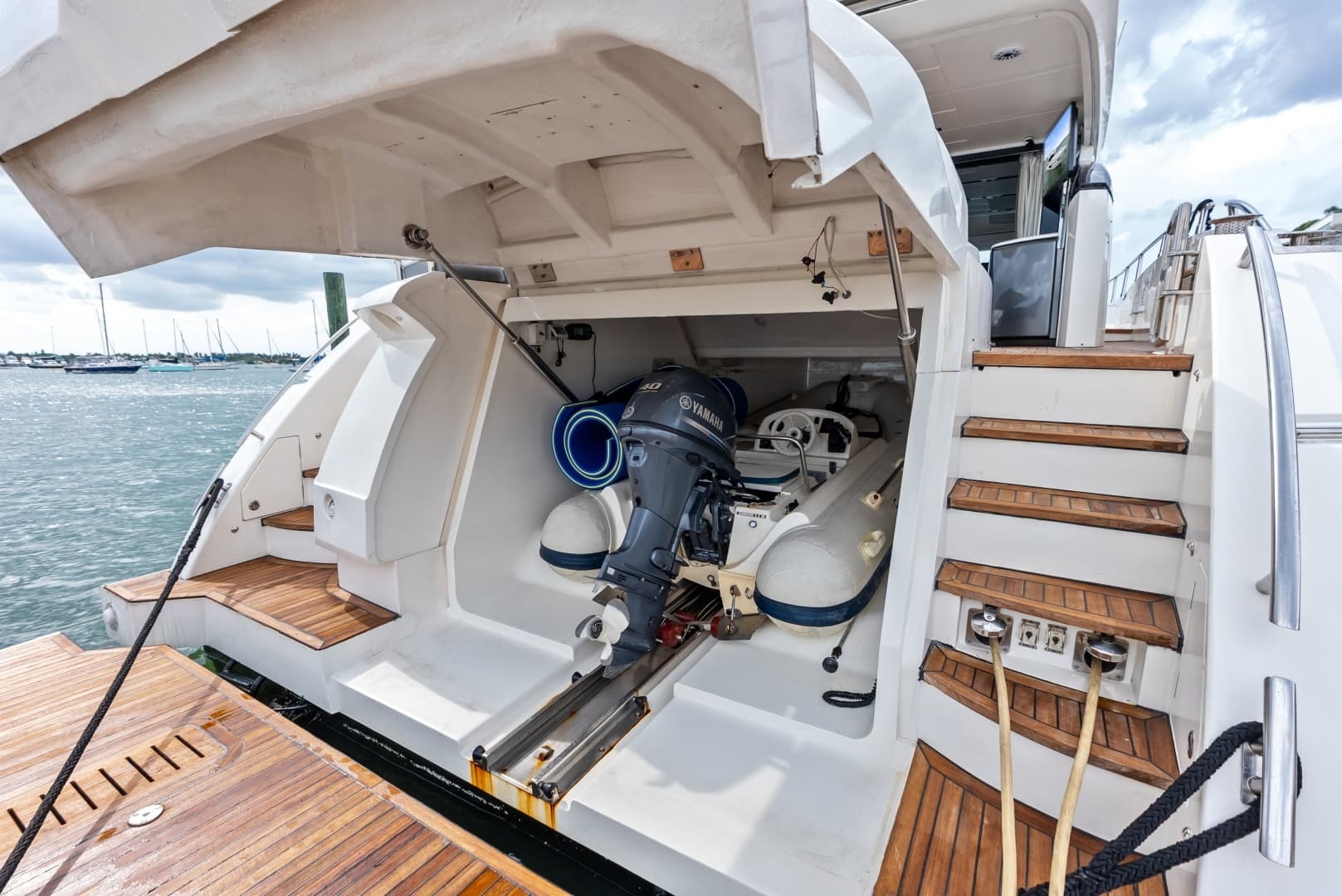 2014 Princess S72 - Image 111
