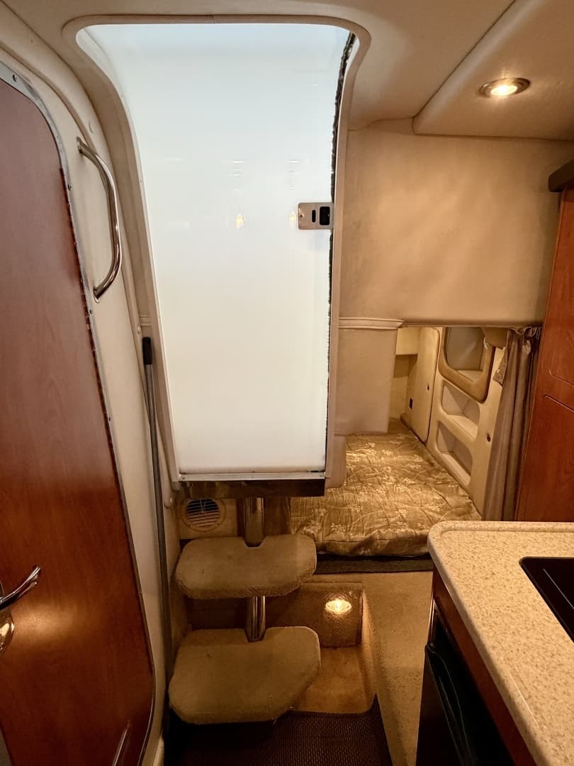 2008 Rinker 280 Express Cruiser - Image 65