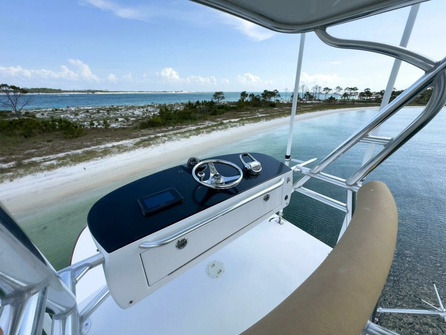 2000 Custom Carolina 50 Convertible - Image 22