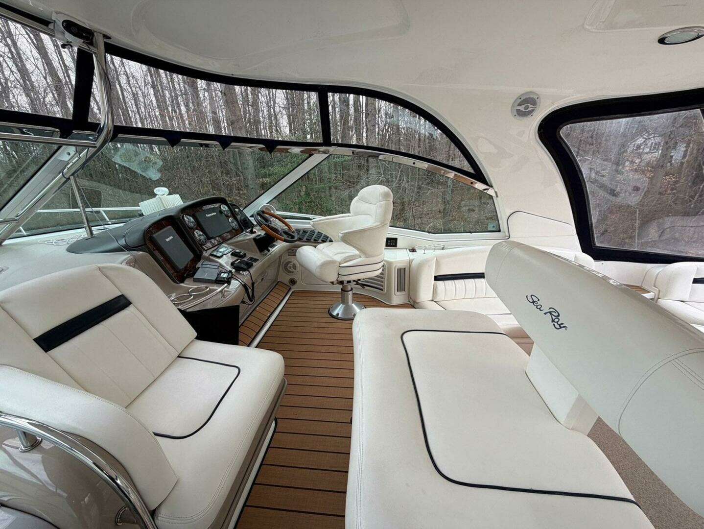 2004 Sea Ray 500 Sundancer - Image 16