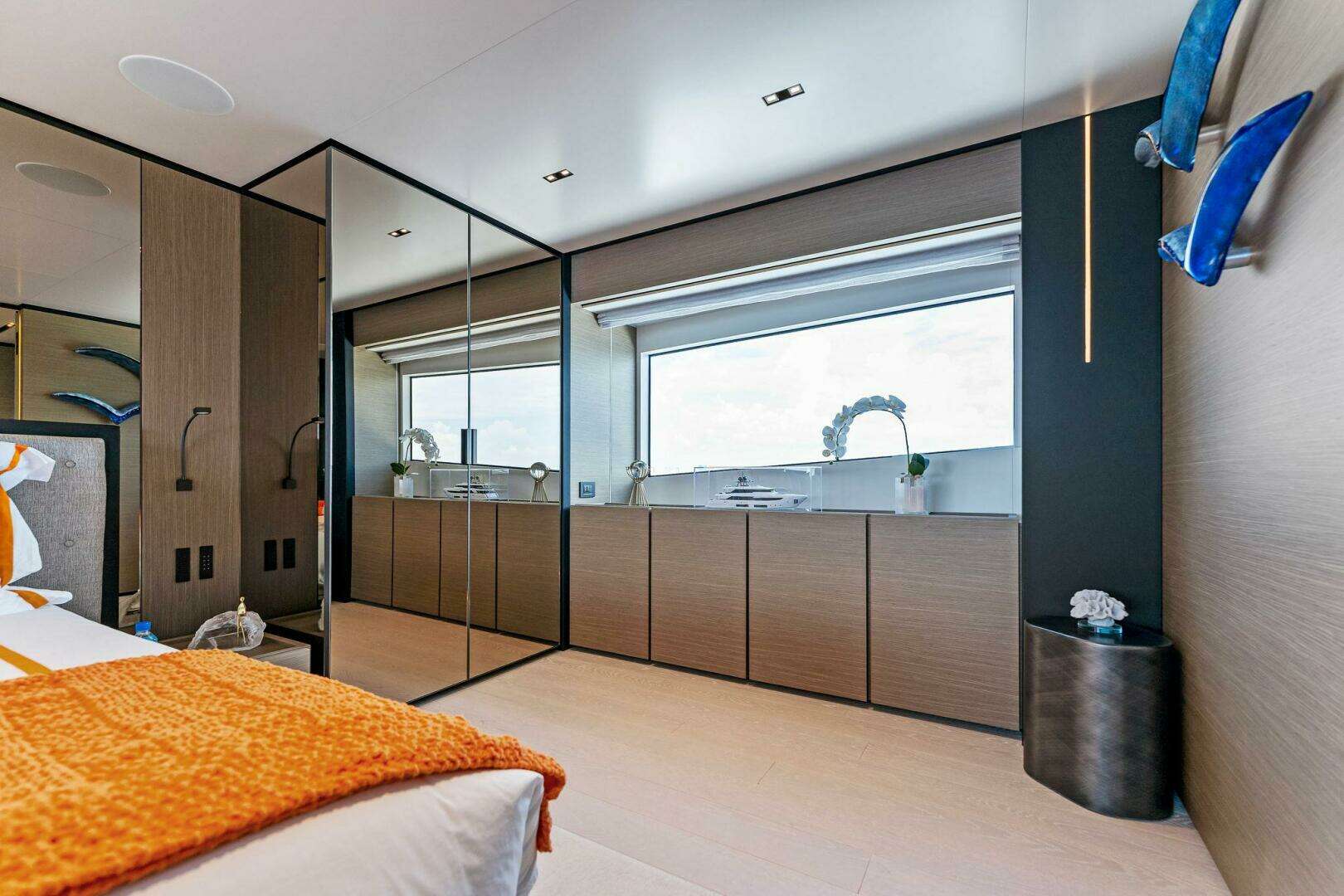 2024 Custom Line Navetta 33 - Image 75