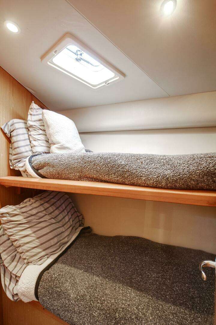 2007 Luhrs 36 Convertible - Image 13