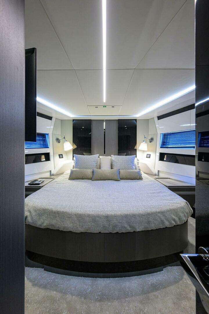 2019 Azimut S7 - Image 108