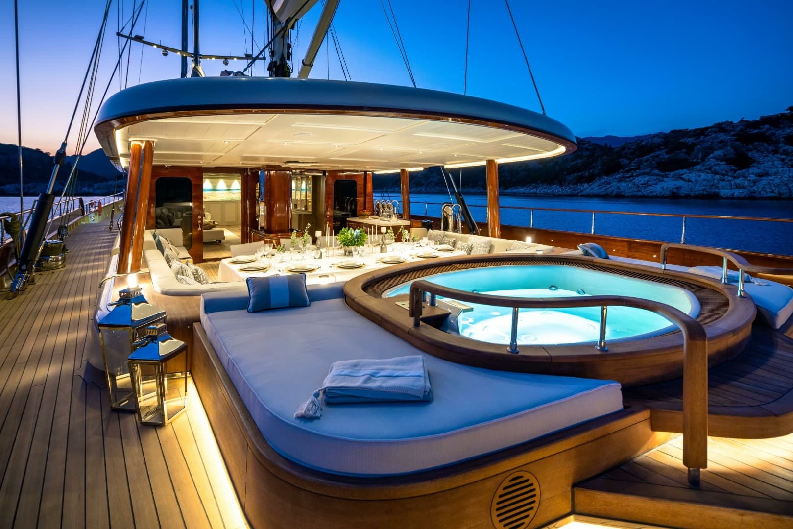 2026 Ares Yachts — - Image 26