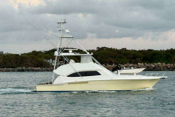 2004 Bertram 570 Convertible