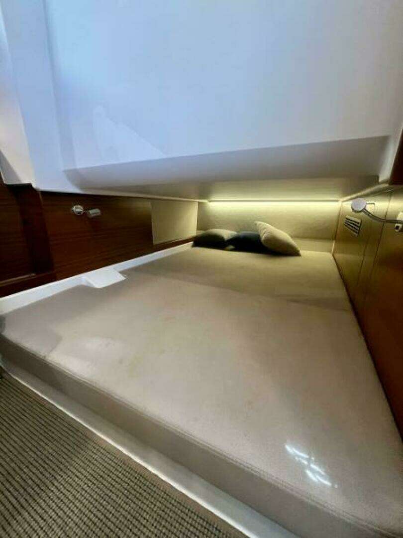 2022 Nimbus T11 - Image 27