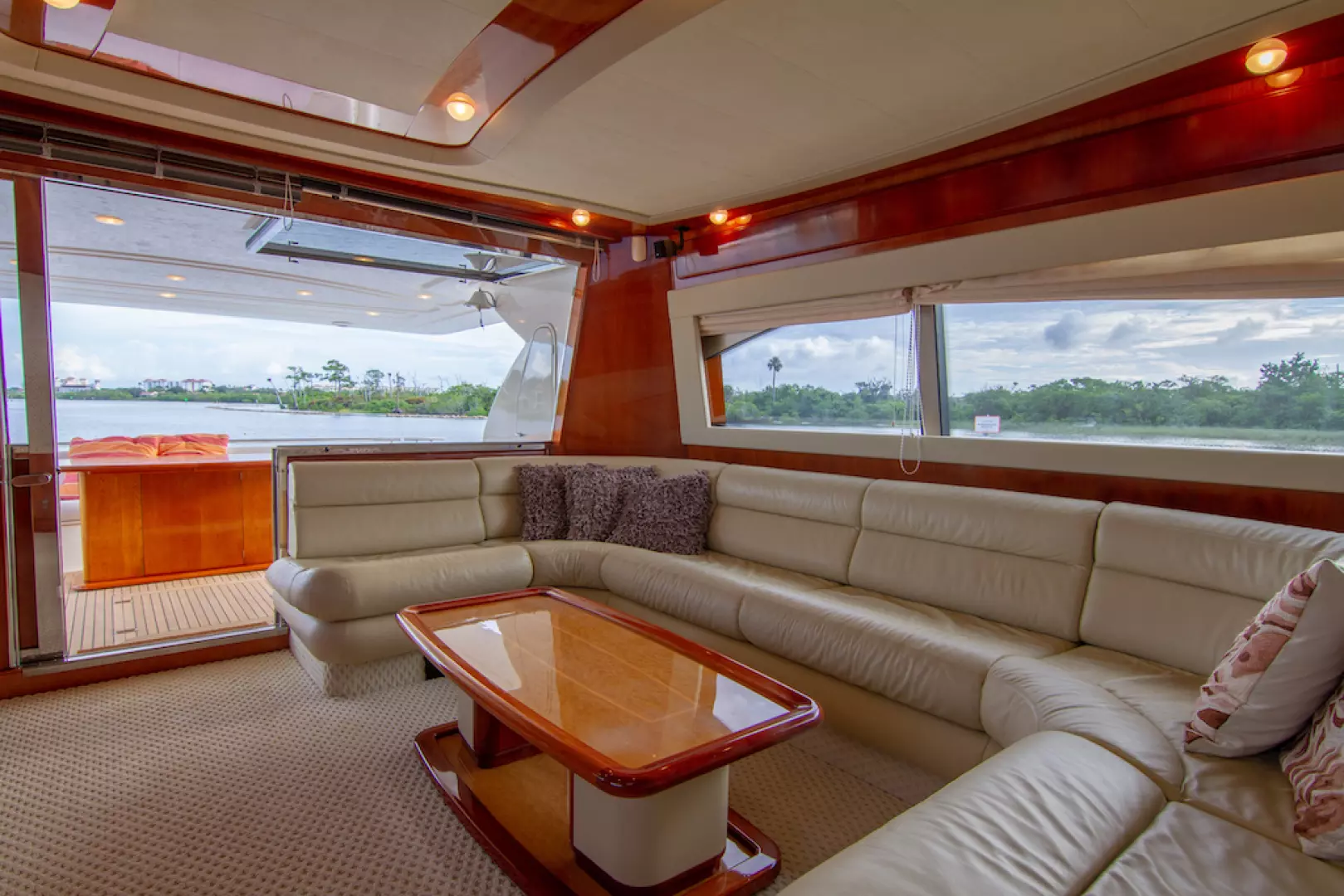 2005 Ferretti Yachts 76 - Image 27